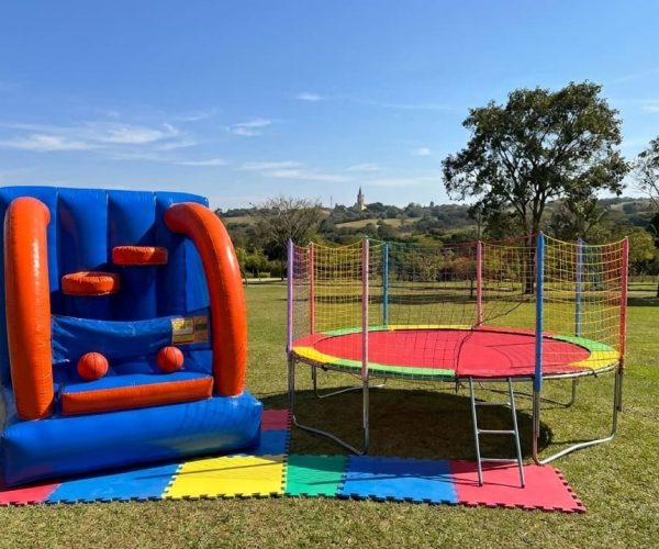 Cama Elástica 2,0m + Interativo (Basquete/Chute)